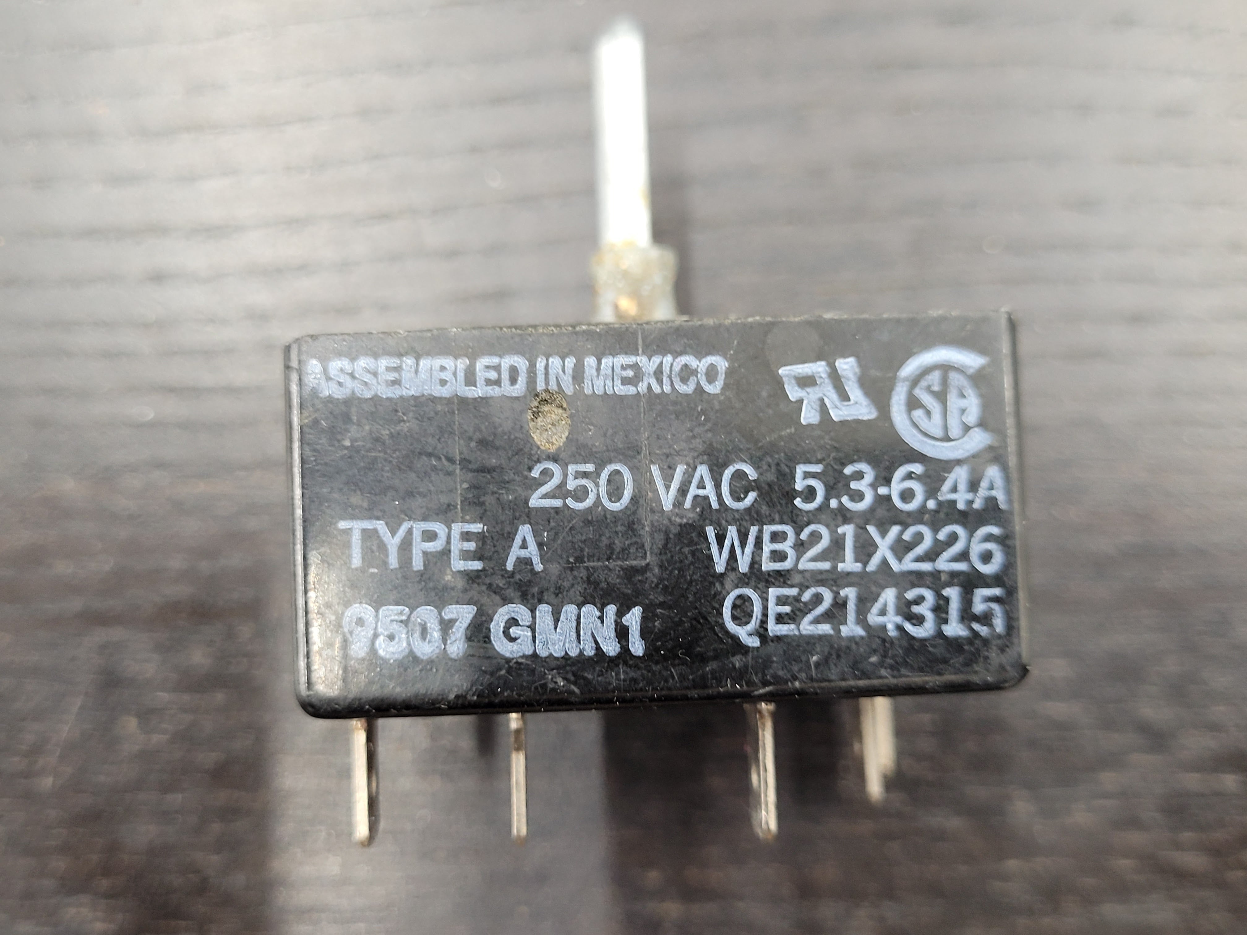 GE Range Oven Burner Infinite Switch WB21X226 WB21X36771 Qe214315 GE Range Oven Burner Infinite Switch WB21X226 WB21X36771 Qe214315